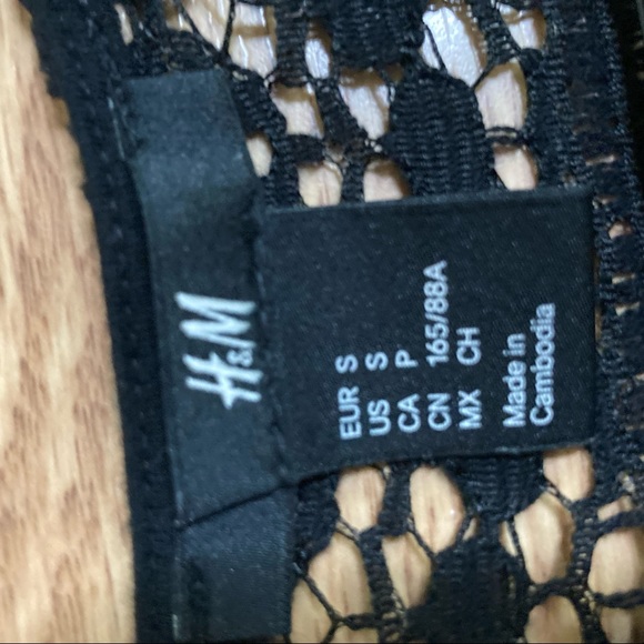 H&M black dress with embroidered top and bottom size S - Picture 2 of 2